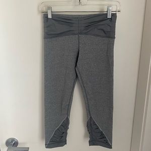 Lululemon capris size 4